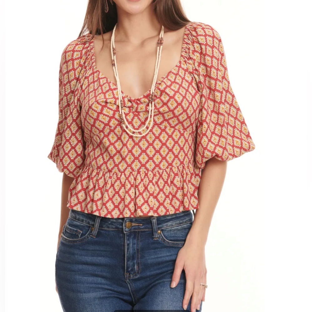 NWT Rockin C Women's Salmon & Aztec Diamond Print short Angel Sleeve Top Size S